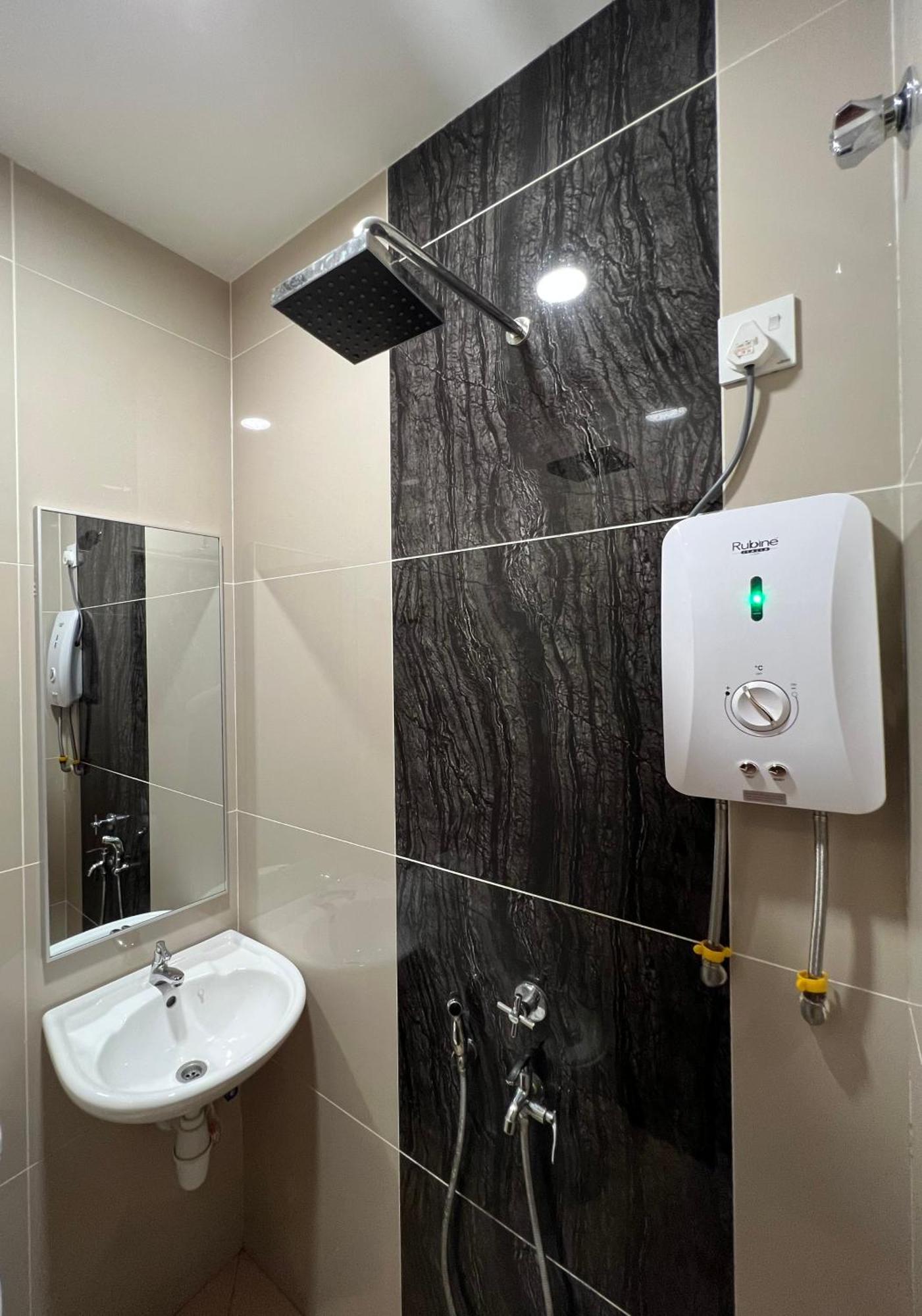 Gebeng Industrial Park Budget Hotel Куантан Екстер'єр фото